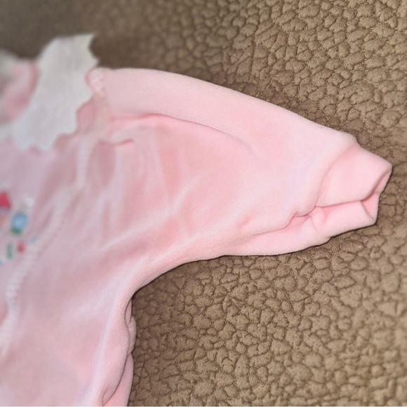 5/$20 Vintage Pink Velour Footie Coverall Romper Lace Collar, Embroidered 3M - Picture 4 of 6